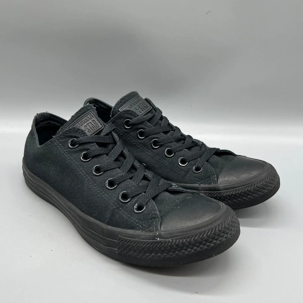 Converse Shoes Men 7 Black Canvas Chuck Taylor All Star Low Top Sneakers Comfort